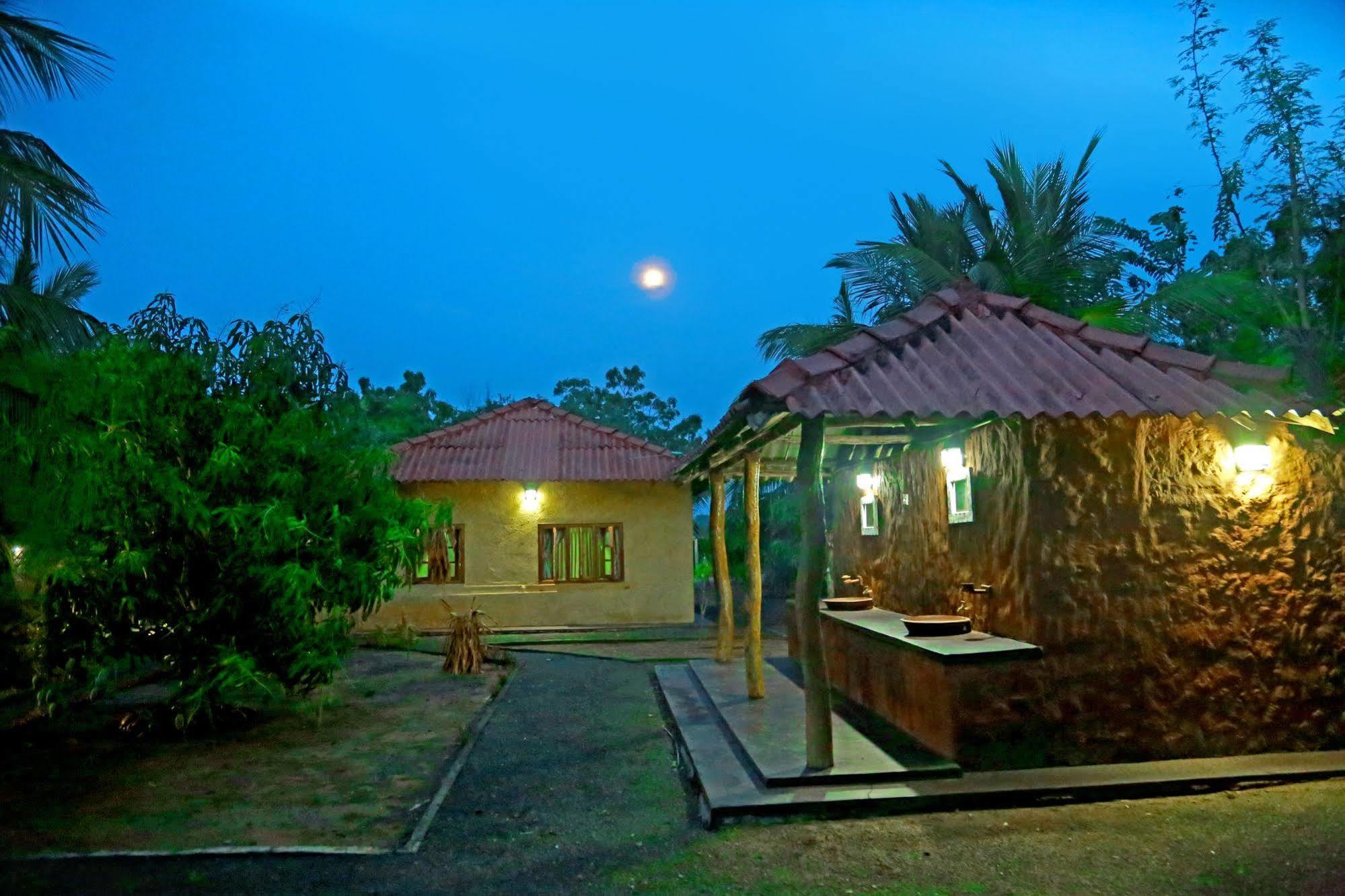 Heina Nature Resort - Eco Home And Yala Safari カタラガマ エクステリア 写真